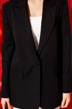 https://cdn.pazarium.com.tr/cepli-tek-dugmeli-blazer-ceket-siyah-737353-17-B.jpg