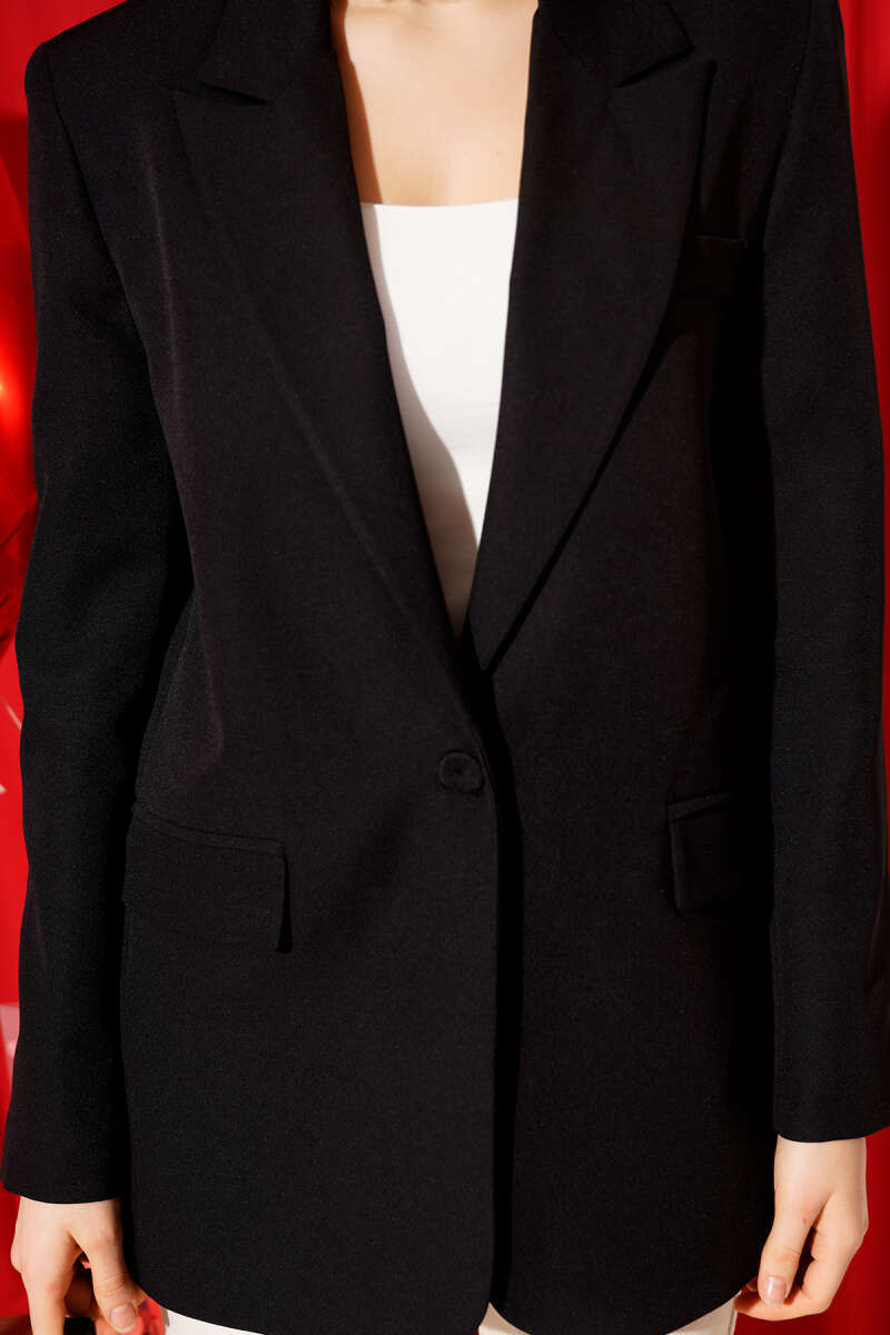 https://cdn.pazarium.com.tr/cepli-tek-dugmeli-blazer-ceket-siyah-737353-17-B.jpg