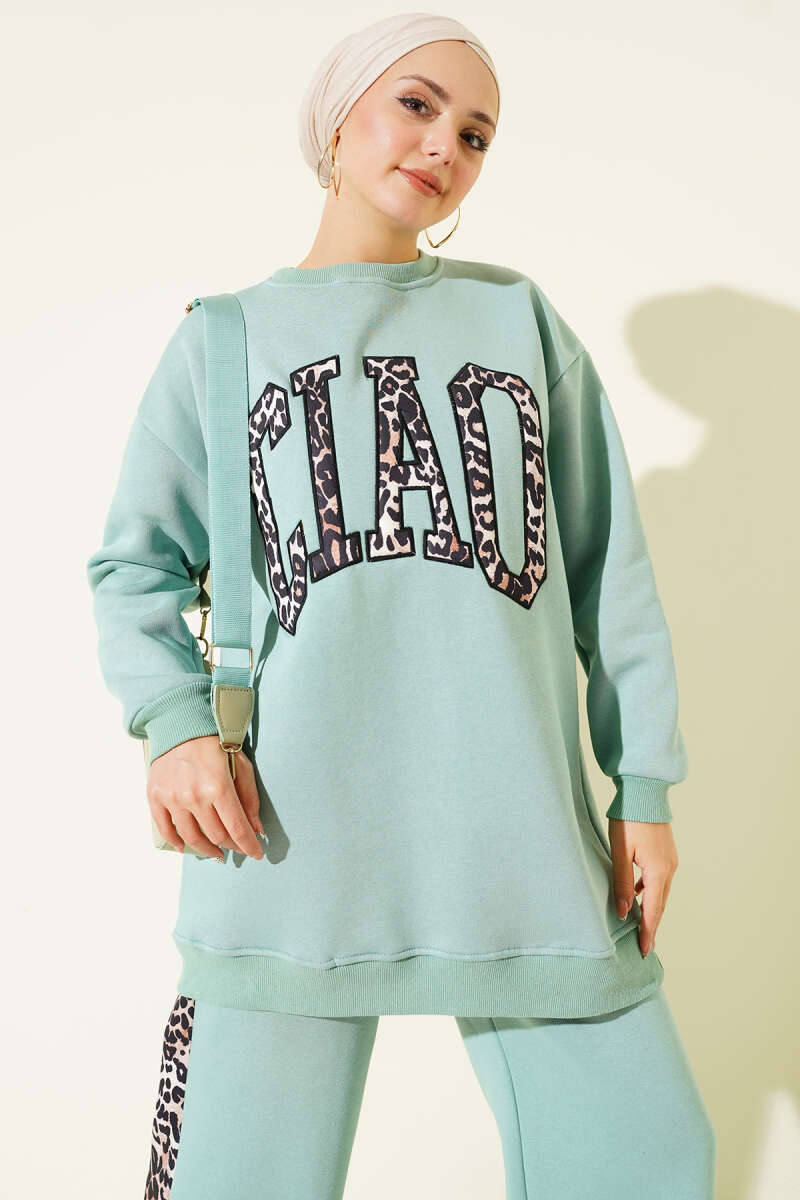 https://cdn.pazarium.com.tr/ciao-leopar-yazili-uc-iplik-ikili-takim-cagla-yesili-704900-17-B.jpg