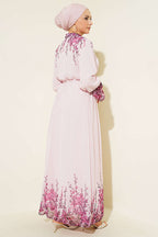 https://cdn.pazarium.com.tr/cicek-baskili-brit-dugmeli-sifon-elbise-pembe-798209-19-B.jpg