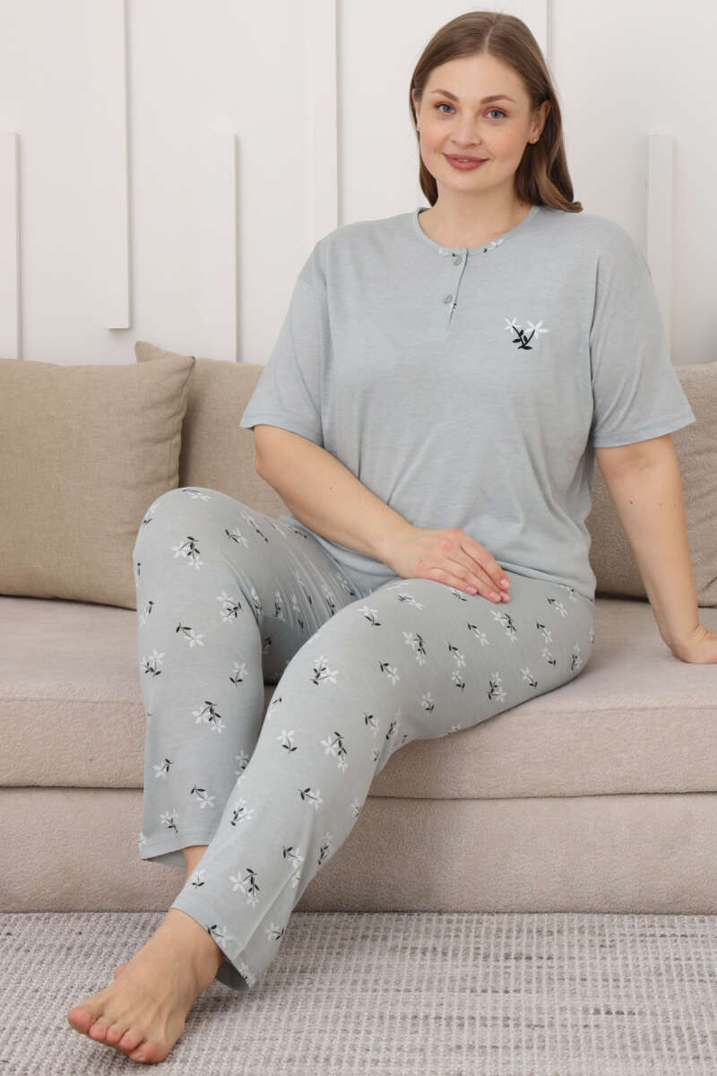 https://cdn.pazarium.com.tr/cicek-baskili-kisa-kol-buyuk-beden-pijama-takim-su-yesili-610120-14-B.jpg