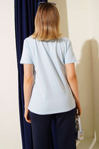 Çiçek Buketli Taşlı T-shirt Buz Mavisi