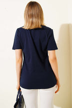 Çiçek Buketli Taşlı T-shirt Lacivert