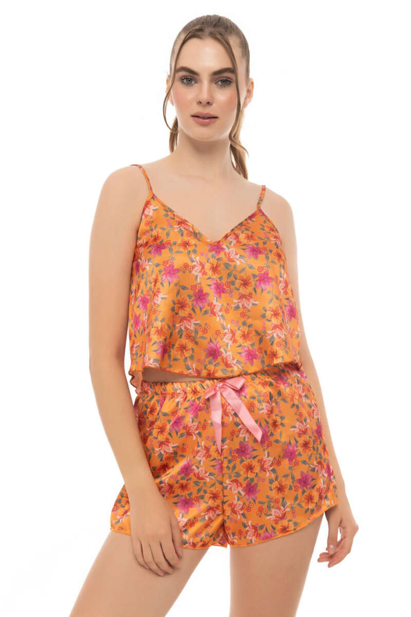 https://cdn.pazarium.com.tr/cicek-desen-askili-saten-pijama-takimi-oranj-538359-12-B.jpg
