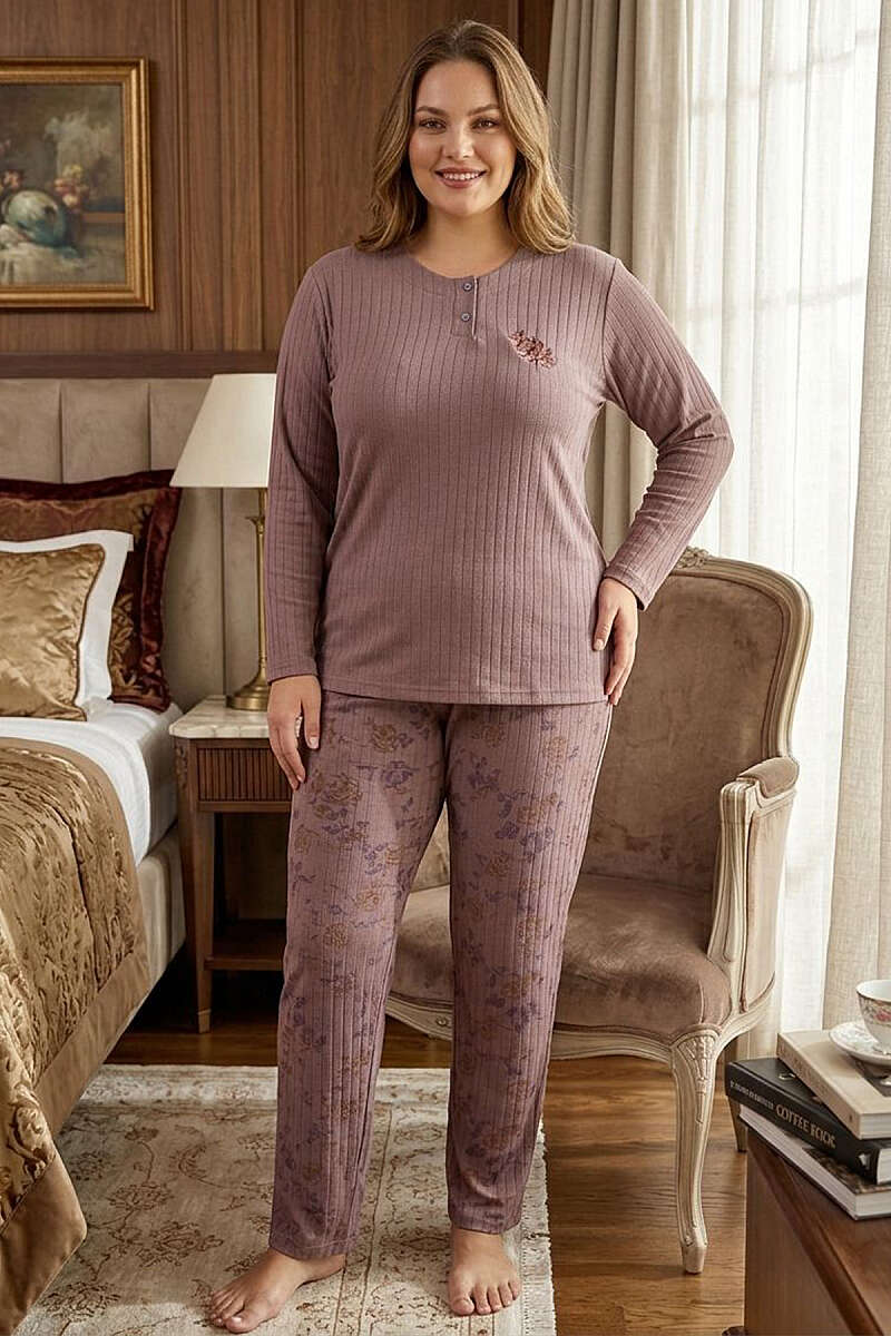 https://cdn.pazarium.com.tr/cicek-desenli-fitilli-buyuk-beden-pijama-takimi-gul-kurusu-769196-18-B.jpg