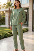 https://cdn.pazarium.com.tr/cicek-desenli-interlok-kadin-pijama-takimi-cagla-yesili-840492-20-B.jpg