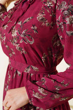 https://cdn.pazarium.com.tr/cicek-desenli-sifon-kat-elbise-bordo-485742-11-B.jpg