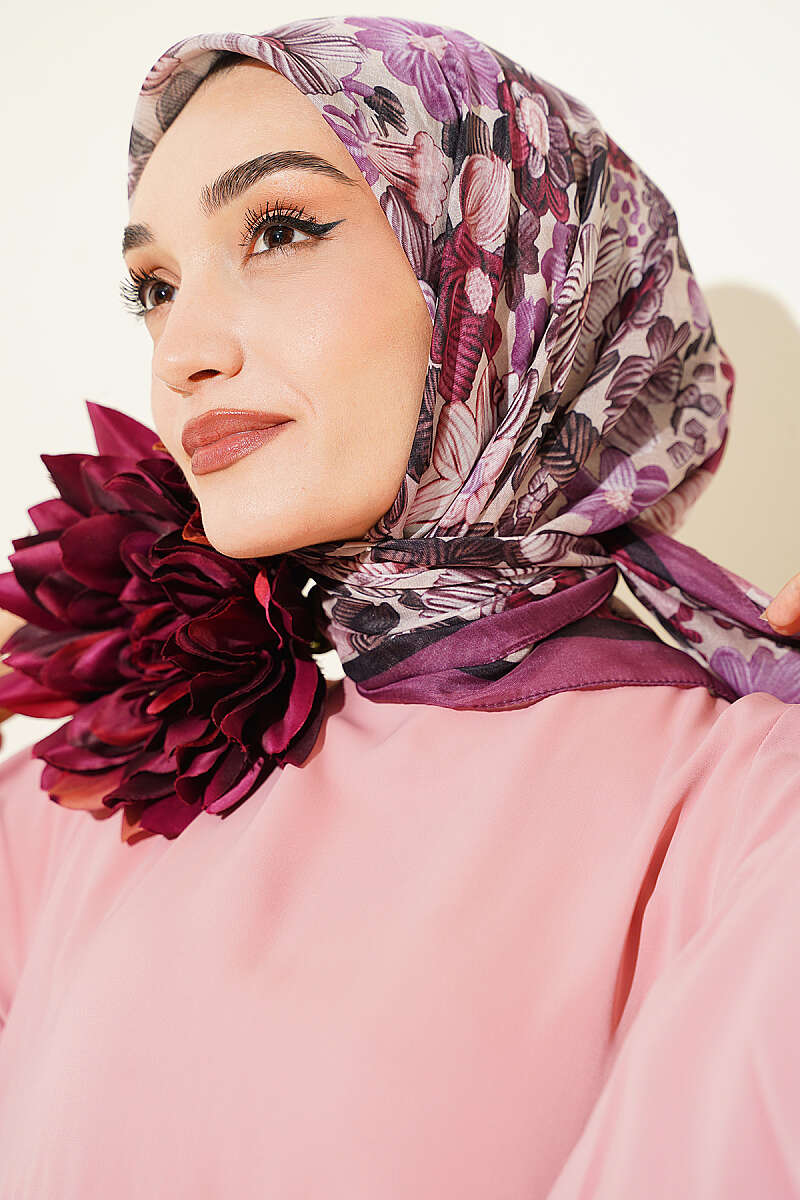 https://cdn.pazarium.com.tr/cicek-desenli-soft-esarp-magenta-818221-20-B.jpg