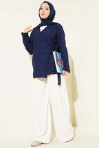 https://cdn.pazarium.com.tr/cicek-islemeli-baglamali-kimono-lacivert-793700-19-B.jpg