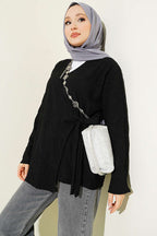 https://cdn.pazarium.com.tr/cicek-islemeli-baglamali-kimono-siyah-793696-19-B.jpg