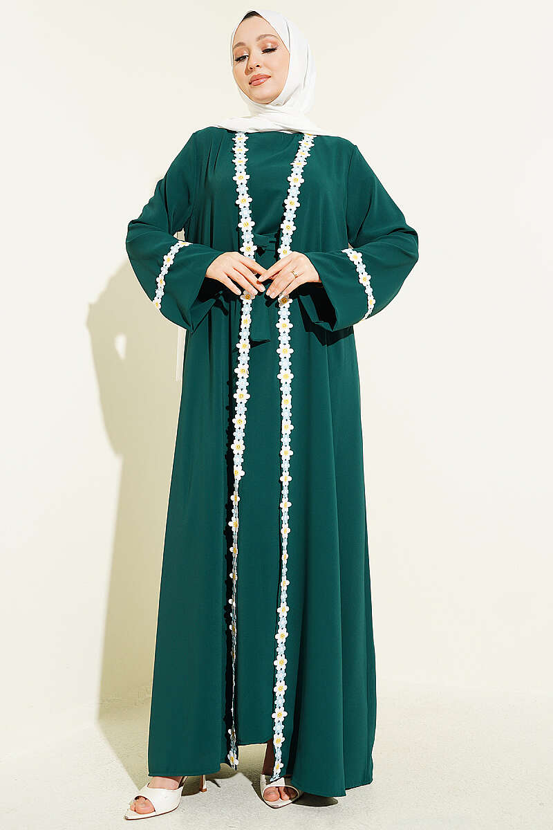 Çiçek Motifli Kuşaklı Abaya