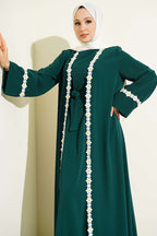 Çiçek Motifli Kuşaklı Abaya