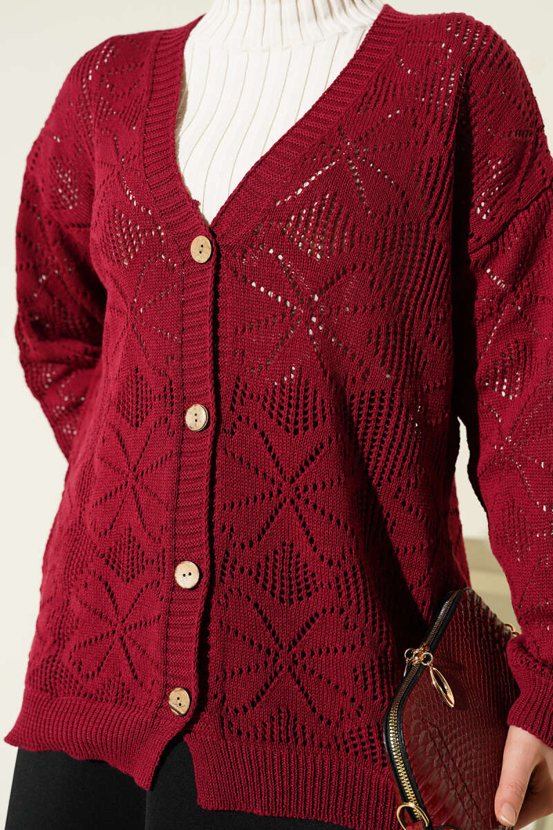 Çiçek Örgülü Düğmeli Triko Hırka