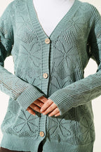 Çiçek Örgülü Düğmeli Triko Hırka