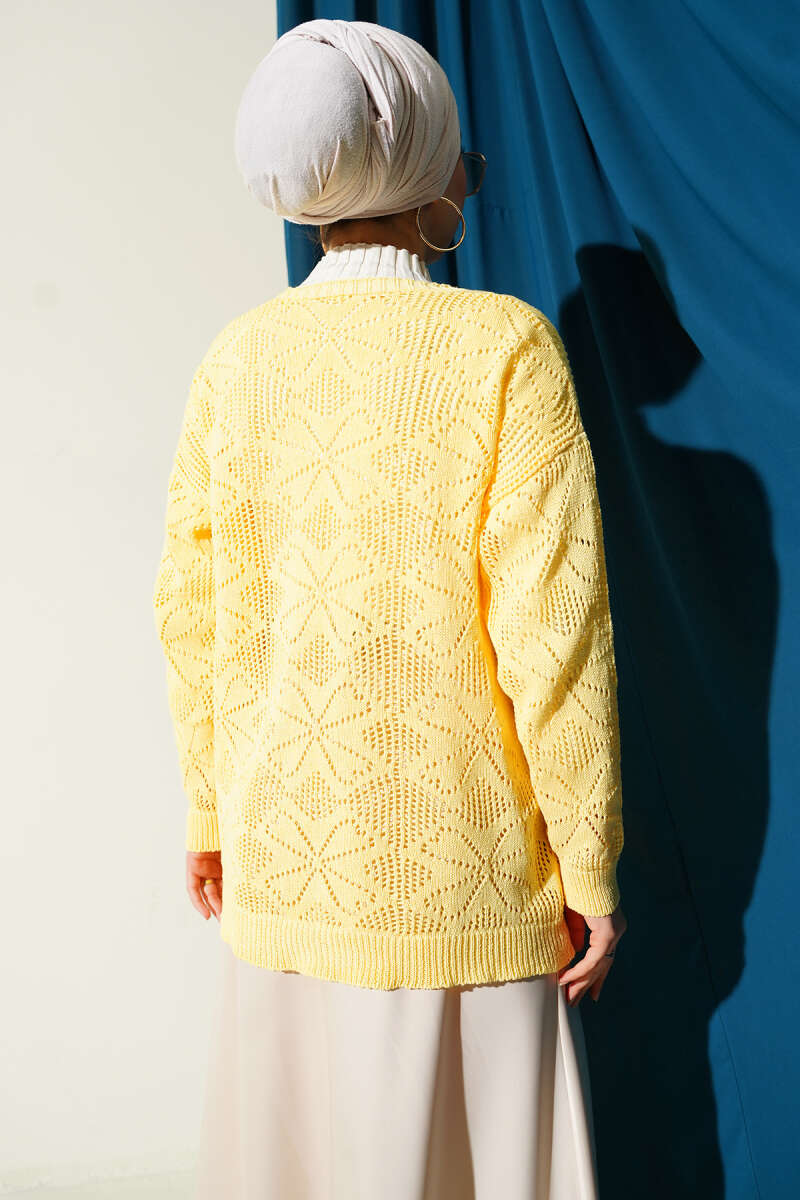 Çiçek Örgülü Düğmeli Triko Hırka Sarı