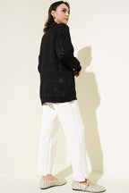 Çiçek Örgülü Düğmeli Triko Hırka