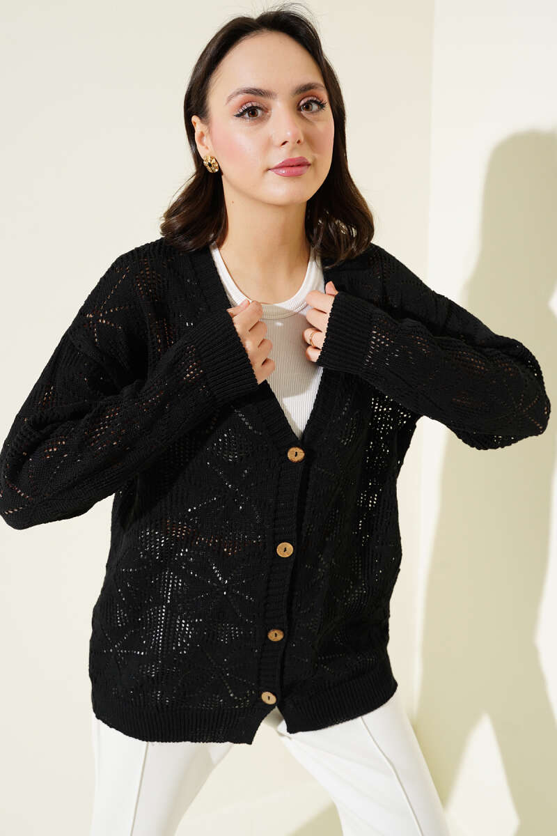 Çiçek Örgülü Düğmeli Triko Hırka