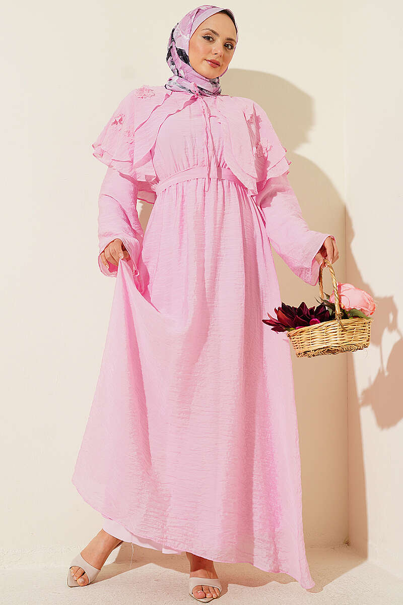 https://cdn.pazarium.com.tr/cicekli-bebe-yakali-kusakli-elbise-pembe-797360-19-B.jpg