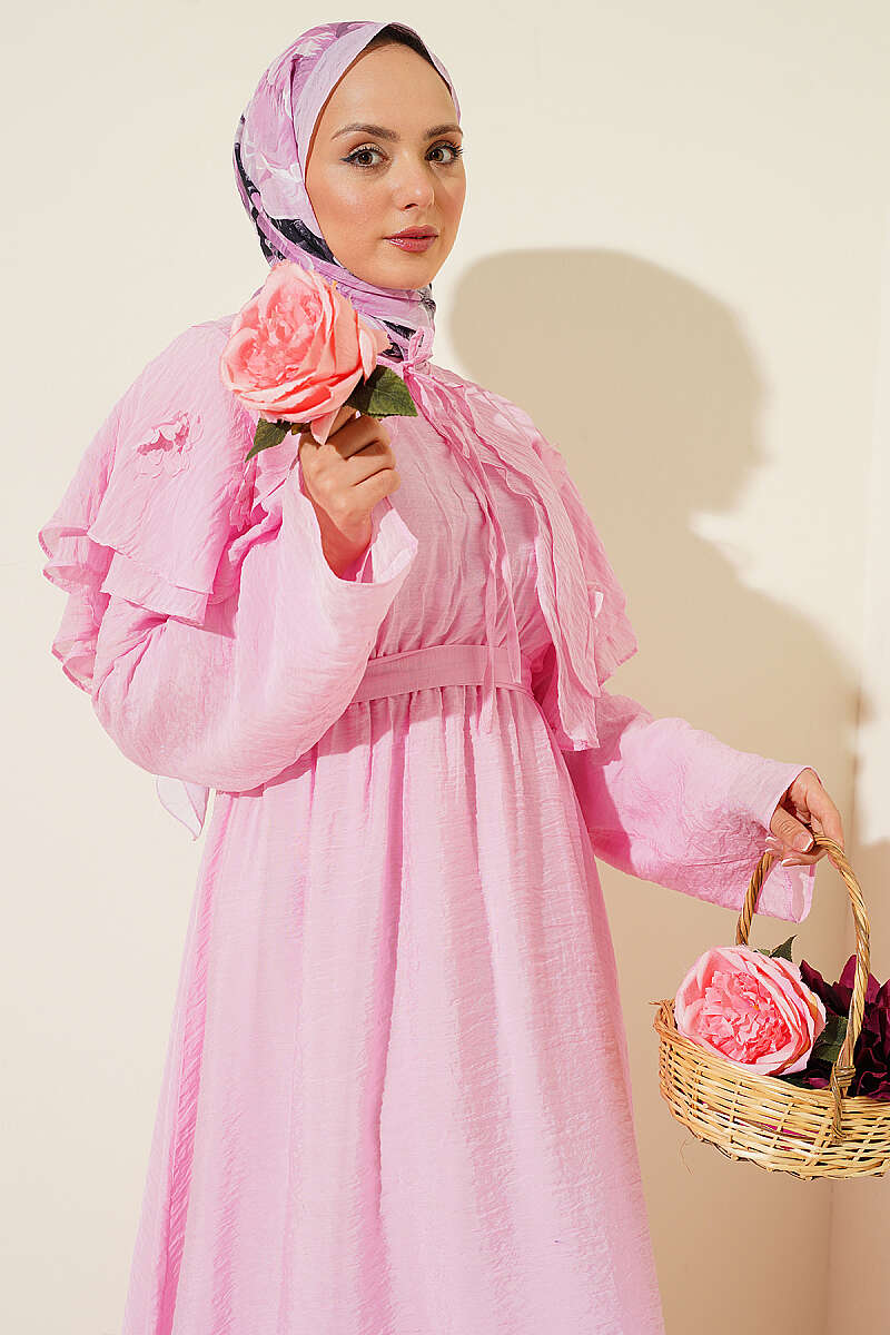 https://cdn.pazarium.com.tr/cicekli-bebe-yakali-kusakli-elbise-pembe-797362-19-B.jpg