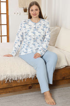 https://cdn.pazarium.com.tr/cicekli-fitilli-buyuk-beden-pijama-takimi-mavi-711607-17-B.jpg