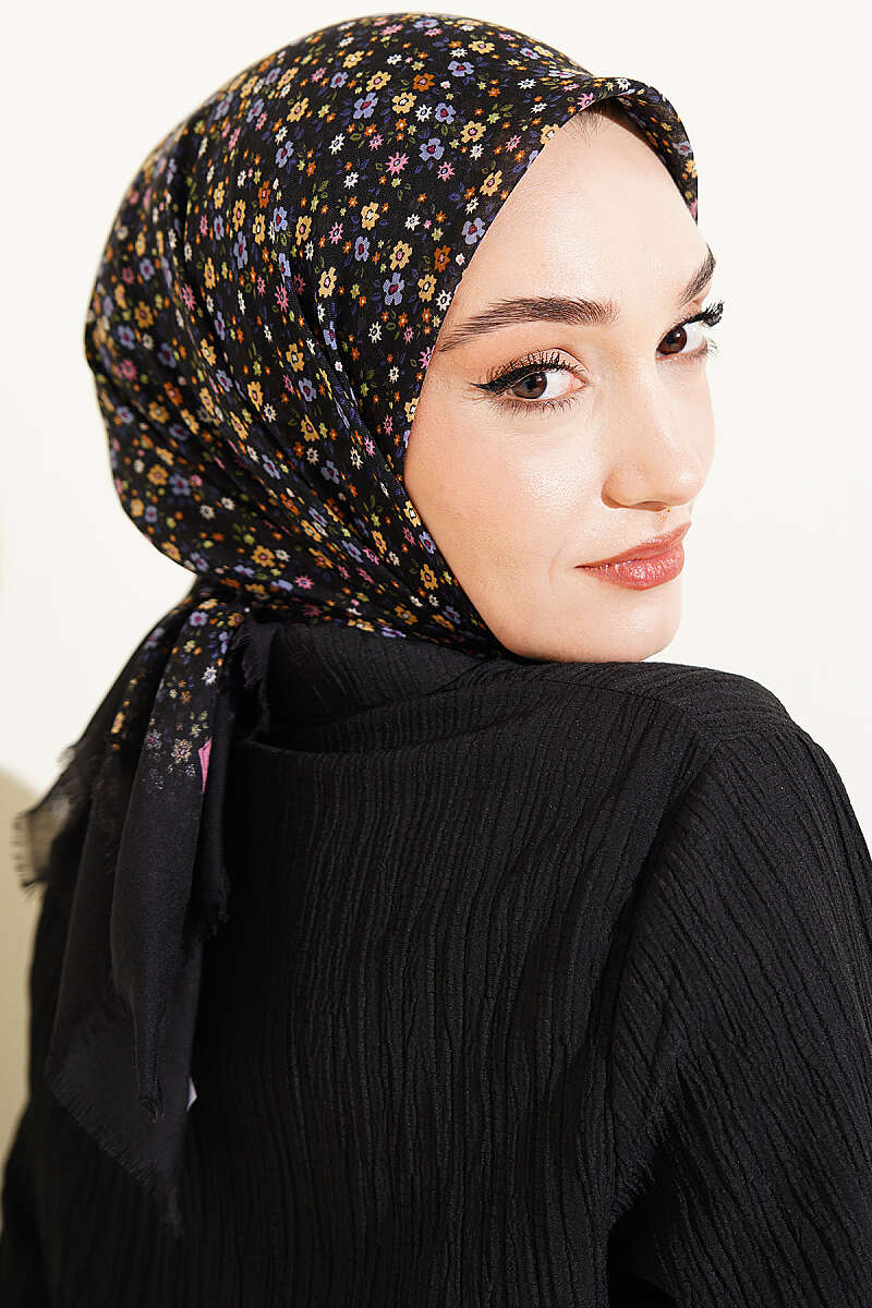 Çiçekli Flamu Cotton Eşarp Siyah