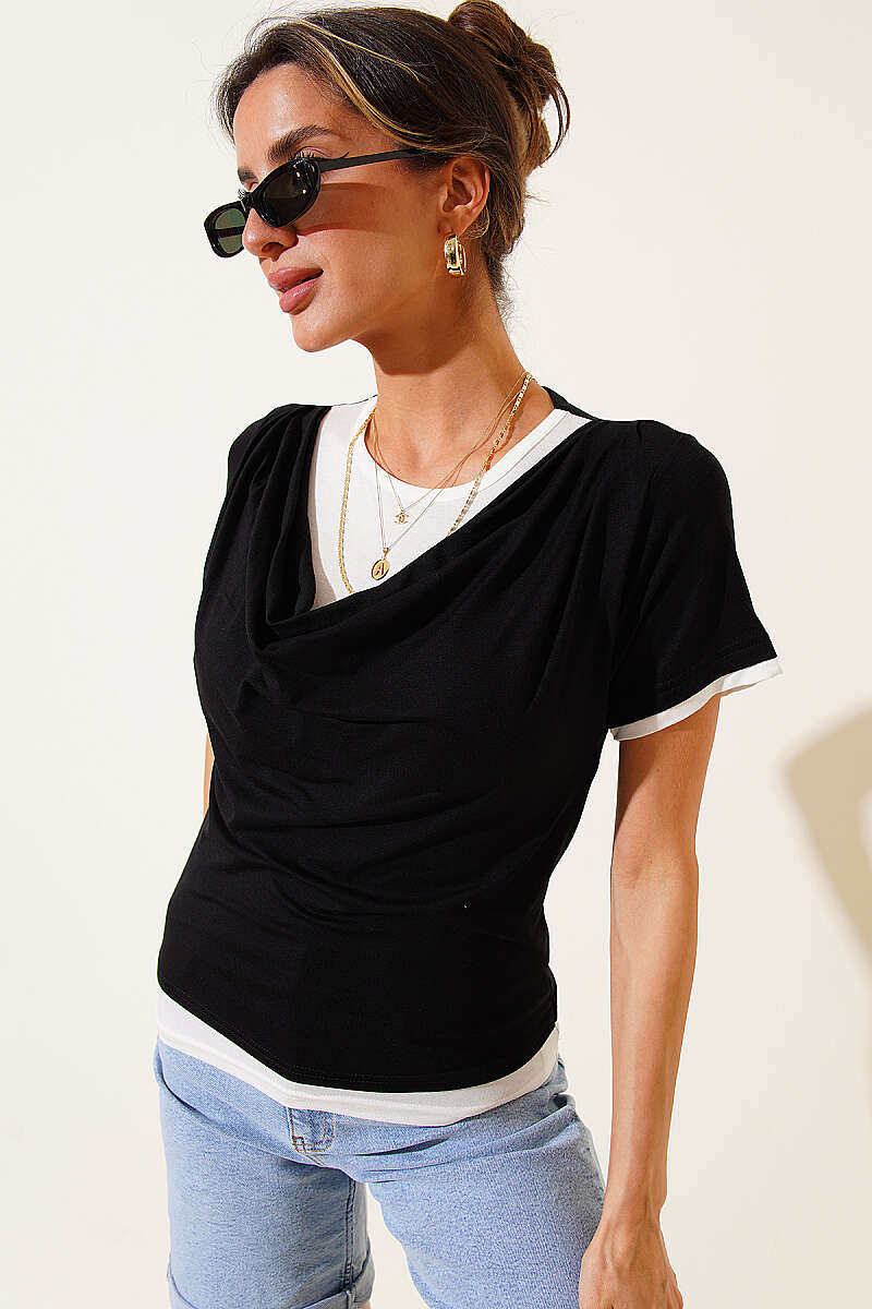 https://cdn.pazarium.com.tr/cift-yaka-gorunumlu-t-shirt-siyah-782564-19-B.jpg