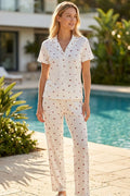 https://cdn.pazarium.com.tr/cilek-desenli-kisa-kollu-pijama-takimi-beyaz-798242-19-B.jpg