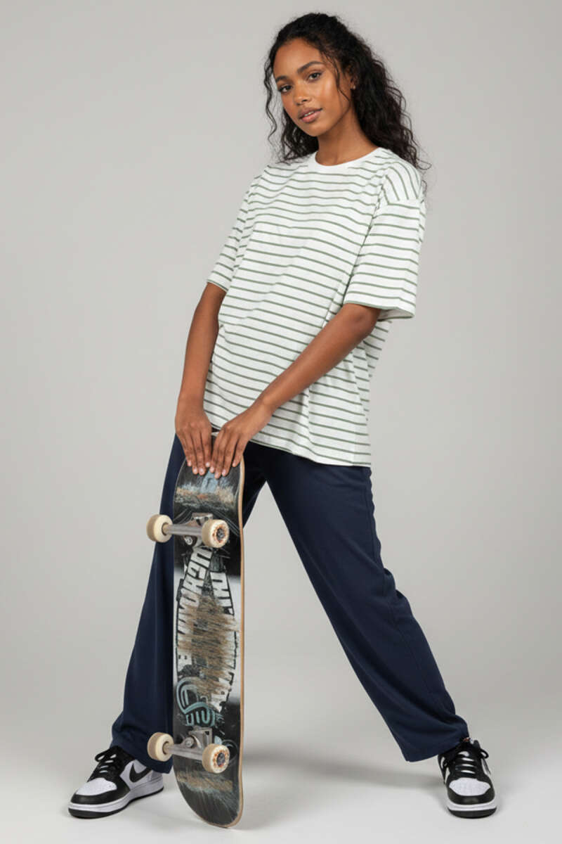Çizgi Detaylı Oversize T-shirt Çağla Yeşili