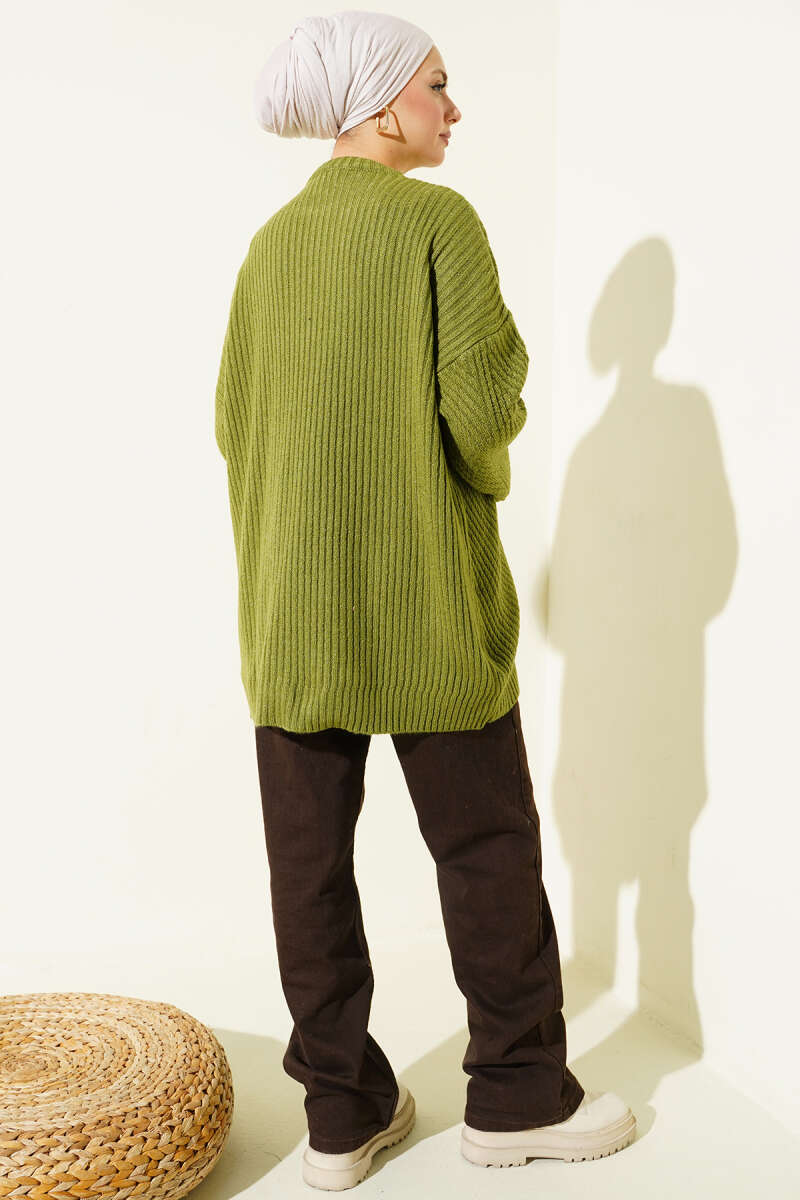 https://cdn.pazarium.com.tr/cizgi-kabartmali-triko-tunik-yesil-732589-17-B.jpg