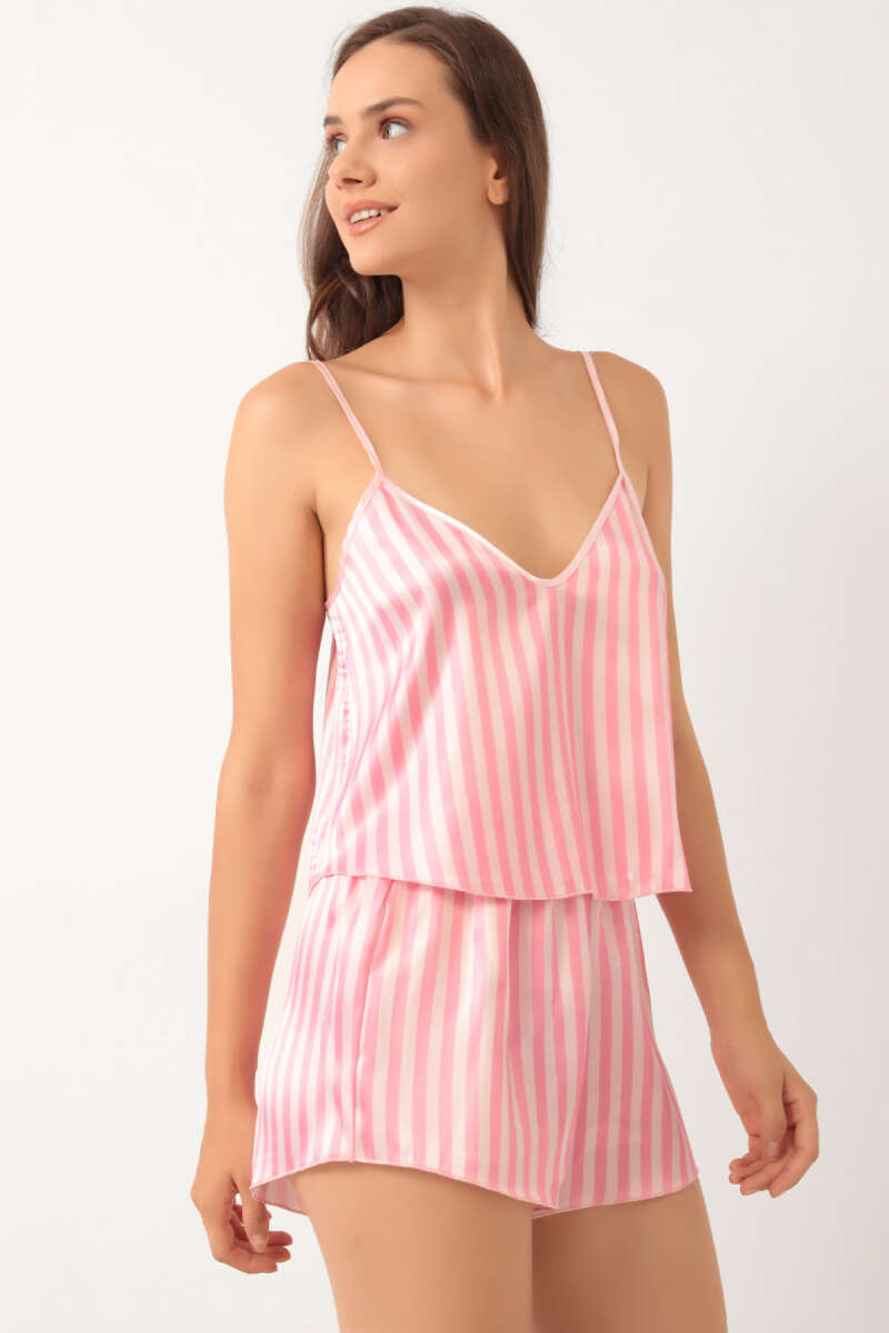 https://cdn.pazarium.com.tr/cizgili-askili-saten-pijama-takimi-pembe-538372-12-B.jpg