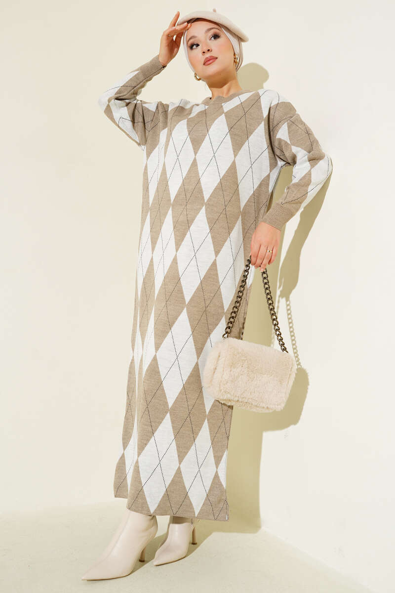 Long Argyle Pattern Dress with High Neck and Sleeves