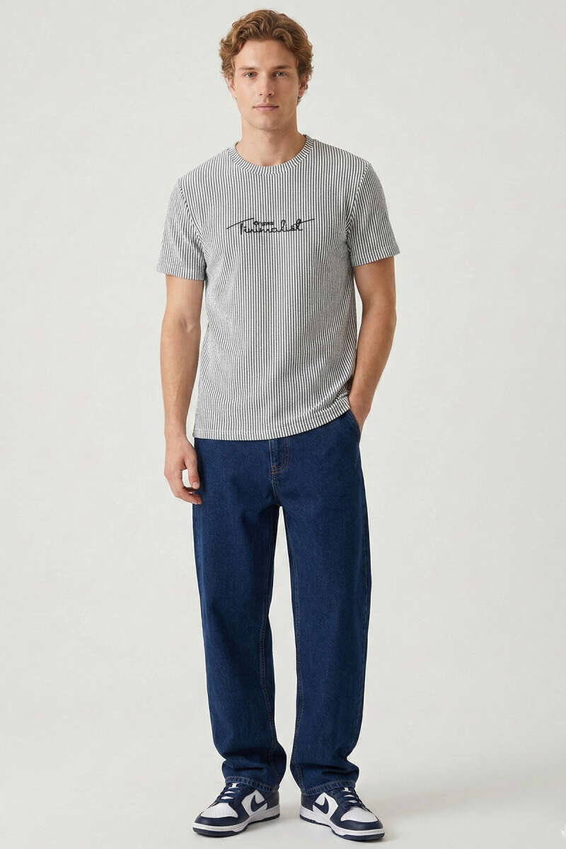 https://cdn.pazarium.com.tr/cizgili-bisiklet-yaka-t-shirt-haki-748028-18-B.jpg