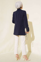 https://cdn.pazarium.com.tr/cizgili-blazer-ceket-lacivert-495405-11-B.jpg