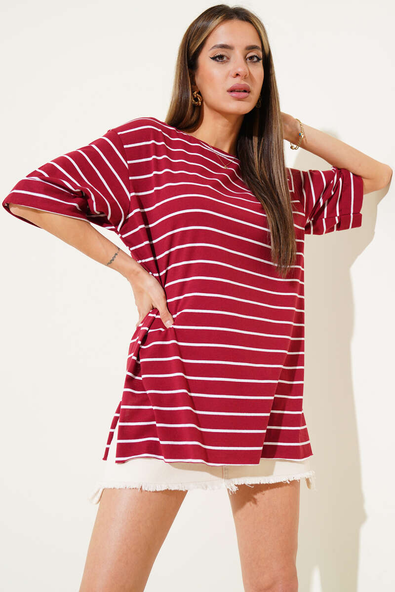 https://cdn.pazarium.com.tr/cizgili-bordo-tshirt-614123-14-B.jpg