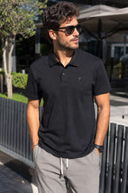 https://cdn.pazarium.com.tr/cizgili-citcitli-polo-yaka-erkek-t-shirt-siyah-790879-19-B.jpg