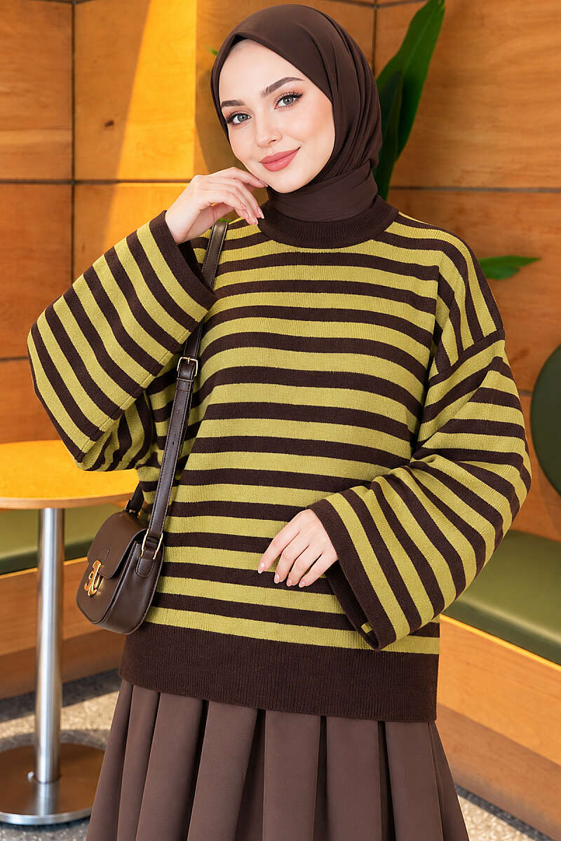 https://cdn.pazarium.com.tr/cizgili-dusuk-omuz-triko-kazak-yesil-843399-20-B.jpg