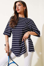 https://cdn.pazarium.com.tr/cizgili-lacivert-t-shirt-775445-19-B.jpg