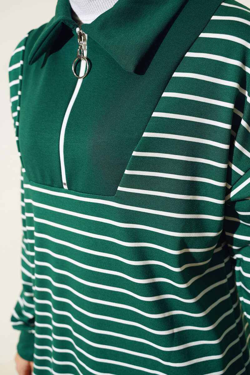https://cdn.pazarium.com.tr/cizgili-yarim-fermuarli-ikili-takim-zumrut-539143-12-B.jpg