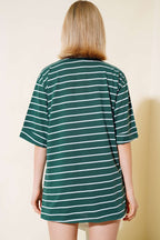 https://cdn.pazarium.com.tr/cizgili-zumrut-yesili-tshirt-469939-70-B.jpg