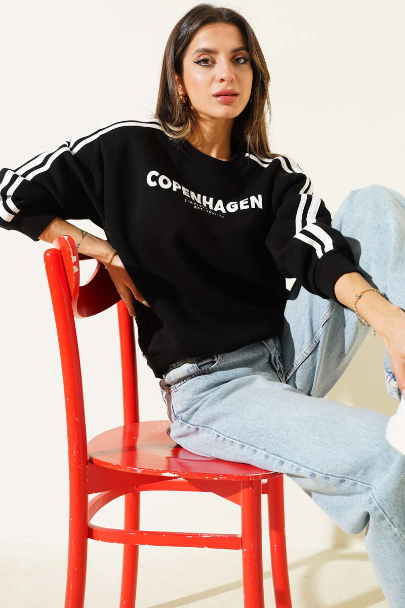 https://cdn.pazarium.com.tr/copenhagen-baskili-uc-iplik-sweatshirt-siyah-700924-16-B.jpg