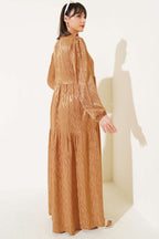 https://cdn.pazarium.com.tr/dalga-desen-jakar-elbise-camel-584466-13-B.jpg