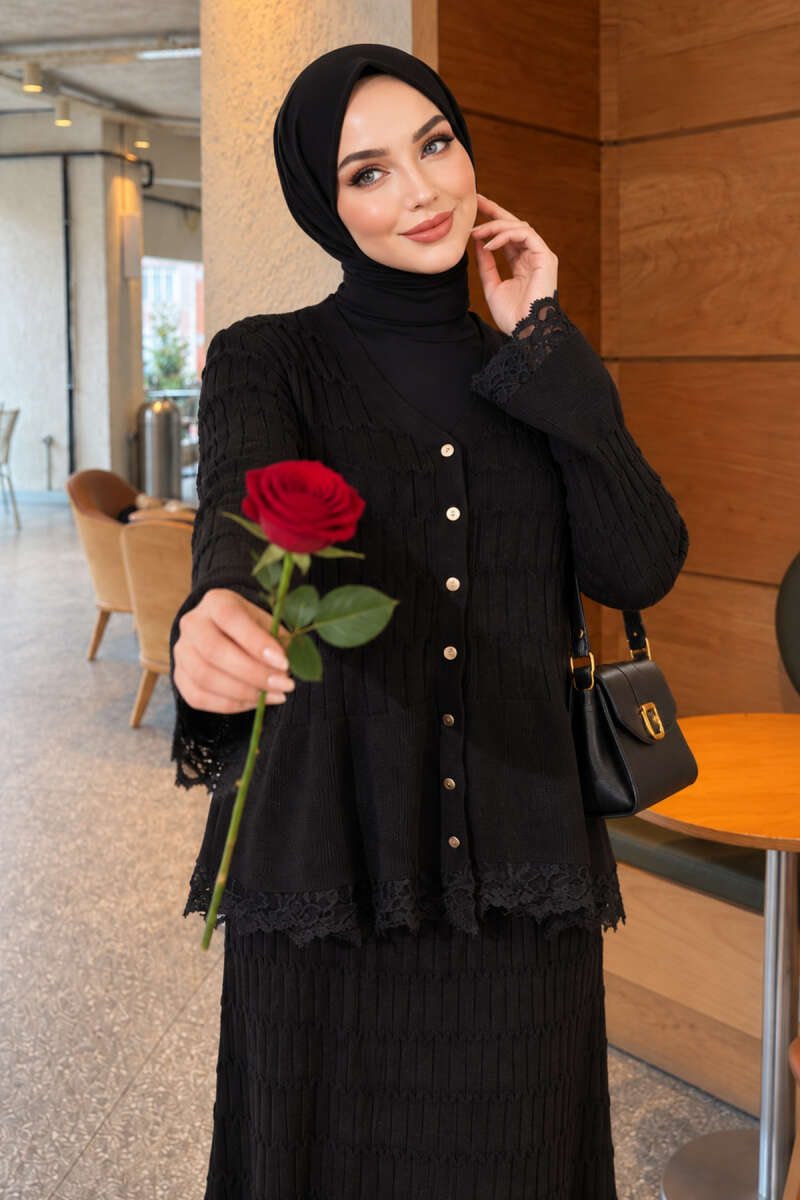 https://cdn.pazarium.com.tr/dantel-detayli-etekli-ikili-takim-siyah-833350-20-B.jpg