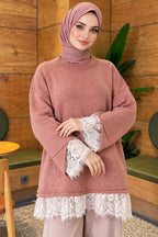 https://cdn.pazarium.com.tr/dantel-detayli-triko-tunik-gul-kurusu-837170-20-B.jpg