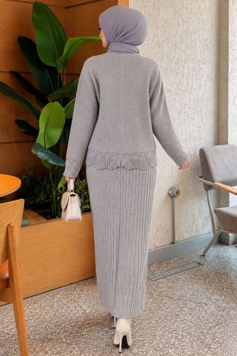 https://www.pazarium.com.tr/dantel-islemeli-tas-dugmeli-etekli-ikili-takim-gri-832346-20-B.jpg