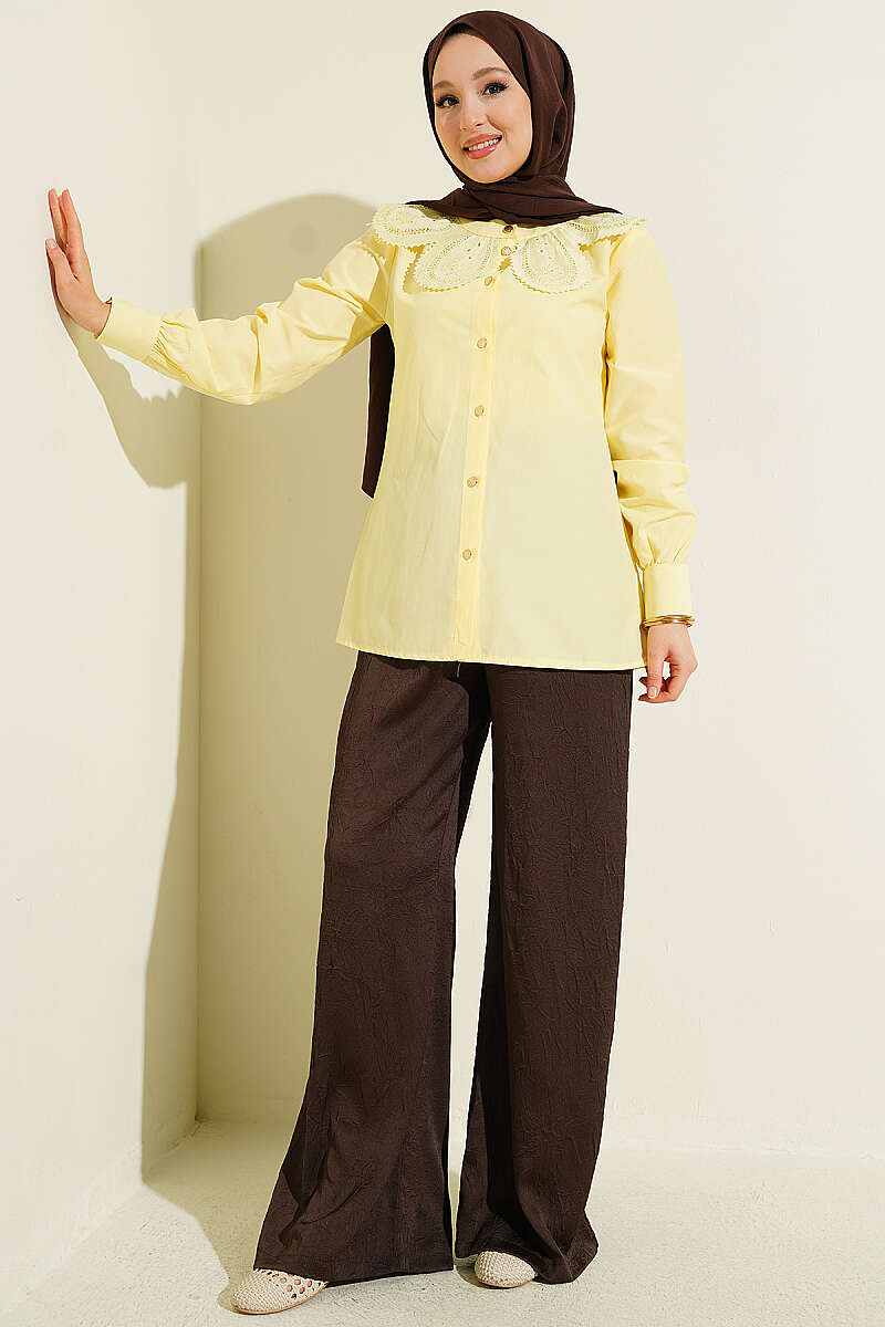https://cdn.pazarium.com.tr/dantelli-bebe-yakali-poplin-gomlek-sari-795114-19-B.jpg