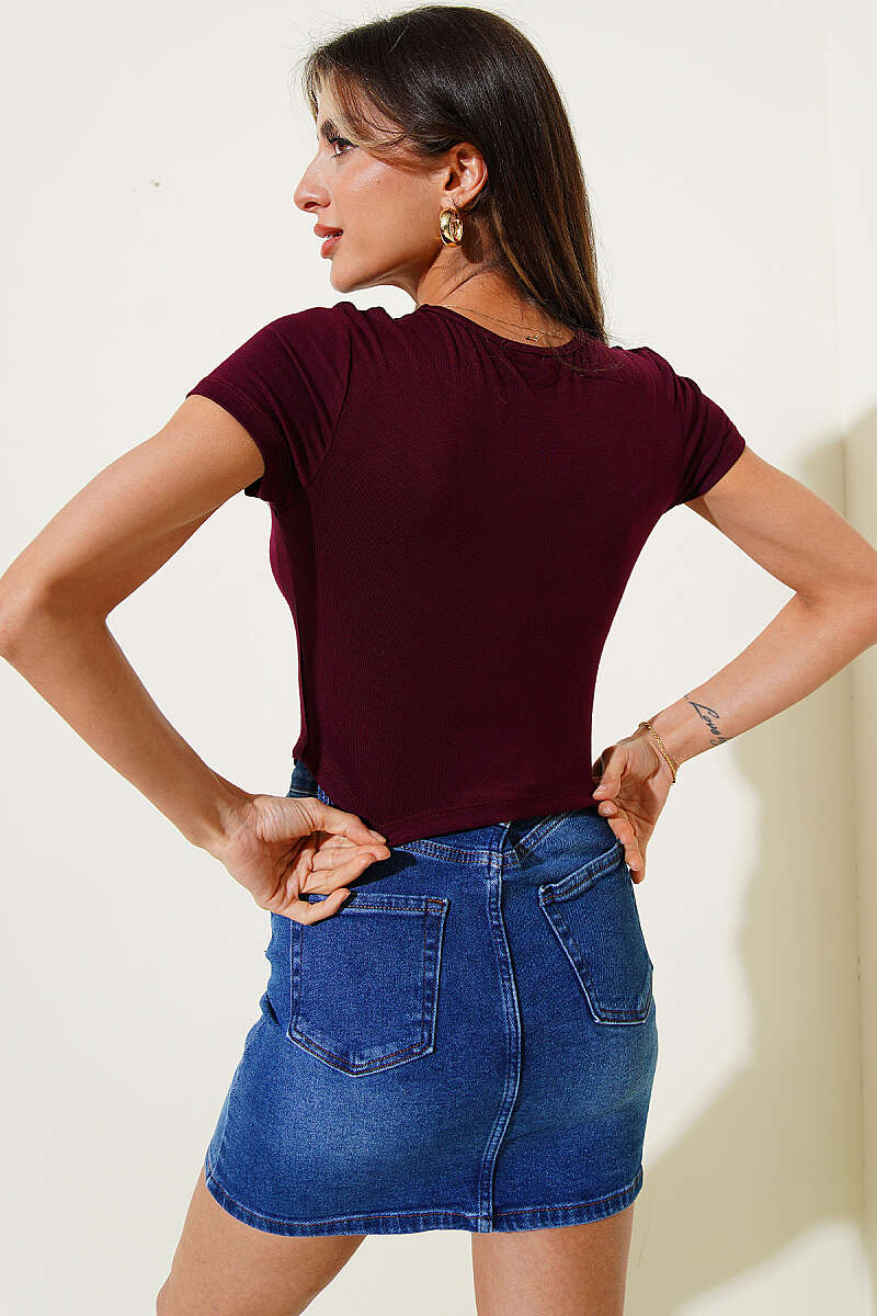 Dantelli Detaylı V Yaka Crop