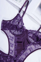 https://cdn.pazarium.com.tr/dantelli-ip-askili-bodysuit-mor-637294-15-B.jpg