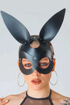 https://cdn.pazarium.com.tr/deri-bunny-maske-siyah-574519-13-B.jpg