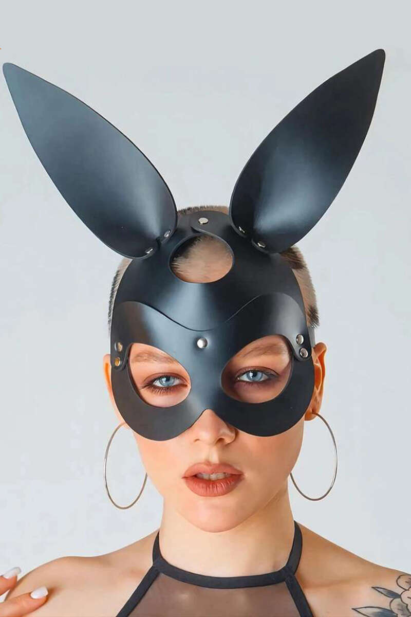 https://cdn.pazarium.com.tr/deri-bunny-maske-siyah-574519-13-B.jpg
