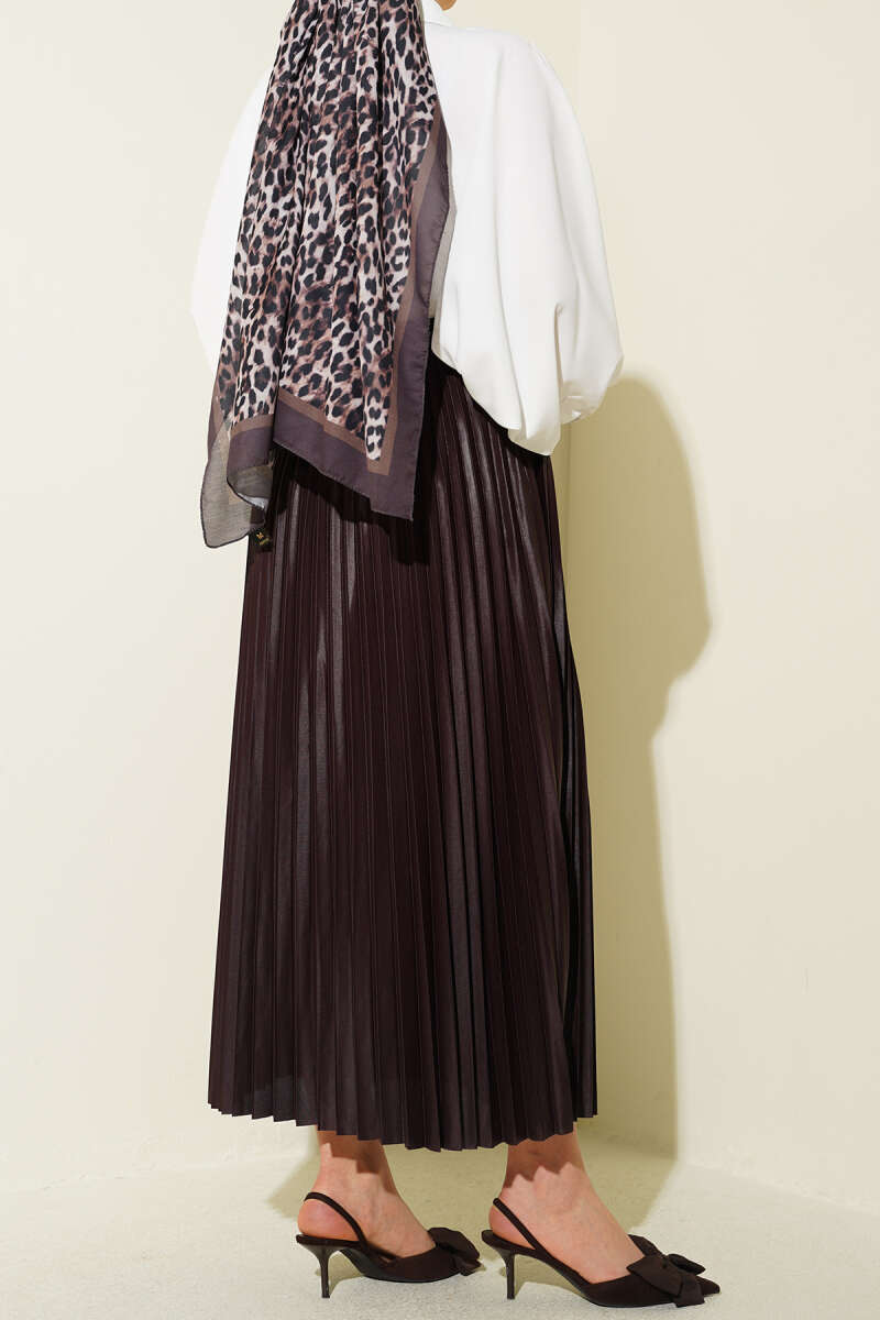 Deri Görünümlü Pileli Etek